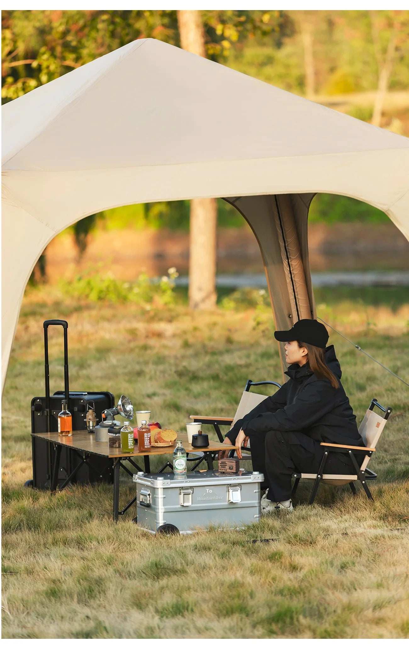 MOUNTAINHIKER Inflatable Camping Tent Easy To Set Up Suitable for All Seasons Accommodates 4-6 People Outdoor Dome Tent 2000+